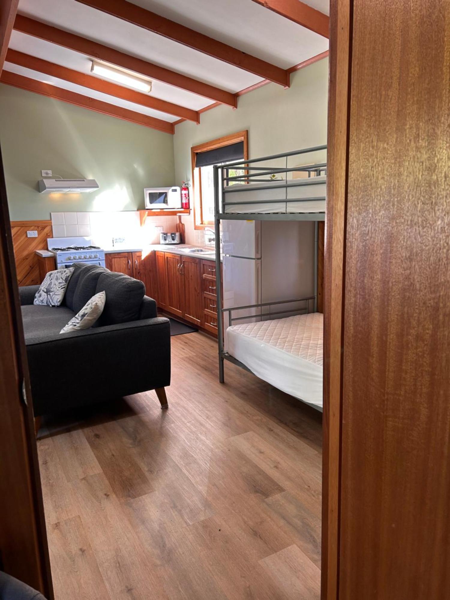 Millicent Lakeside Caravan Park Hotel Екстериор снимка