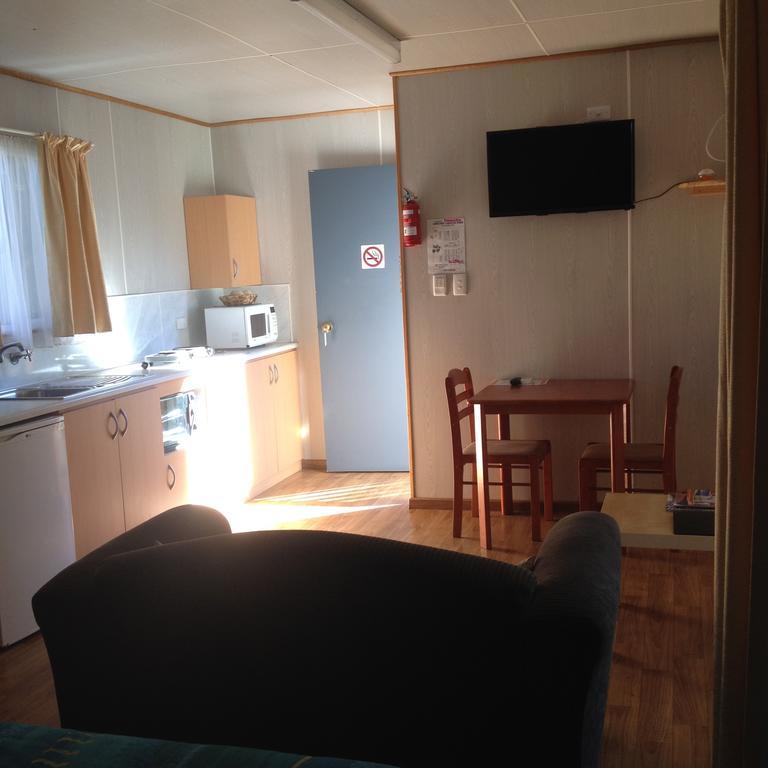 Millicent Lakeside Caravan Park Hotel Екстериор снимка