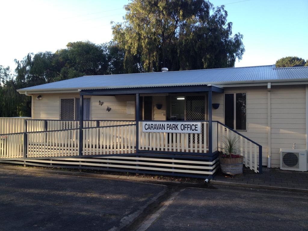 Millicent Lakeside Caravan Park Hotel Екстериор снимка