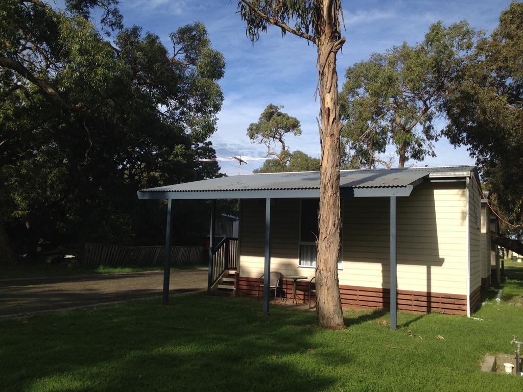Millicent Lakeside Caravan Park Hotel Екстериор снимка